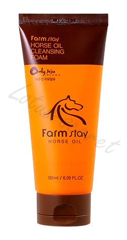 Пенка очищающая с лошадиным жиром FarmStay Jeju Horse Oil Cleansing Foam