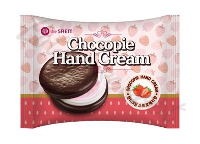 Крем для рук Чокопай клубничный The Saem Chocopie Hand Cream Strawberry